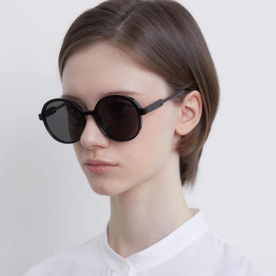 SUNGLASSES - ONE BRILLIANT