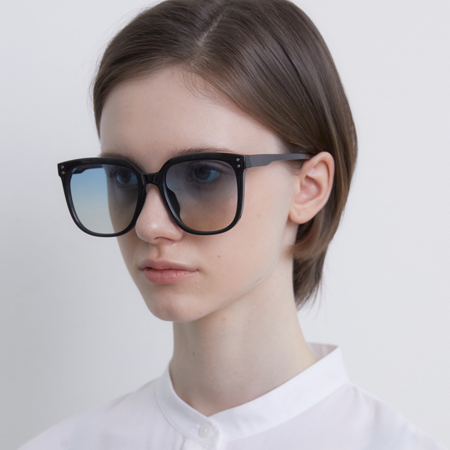 SUNGLASSES - ONE BRILLIANT