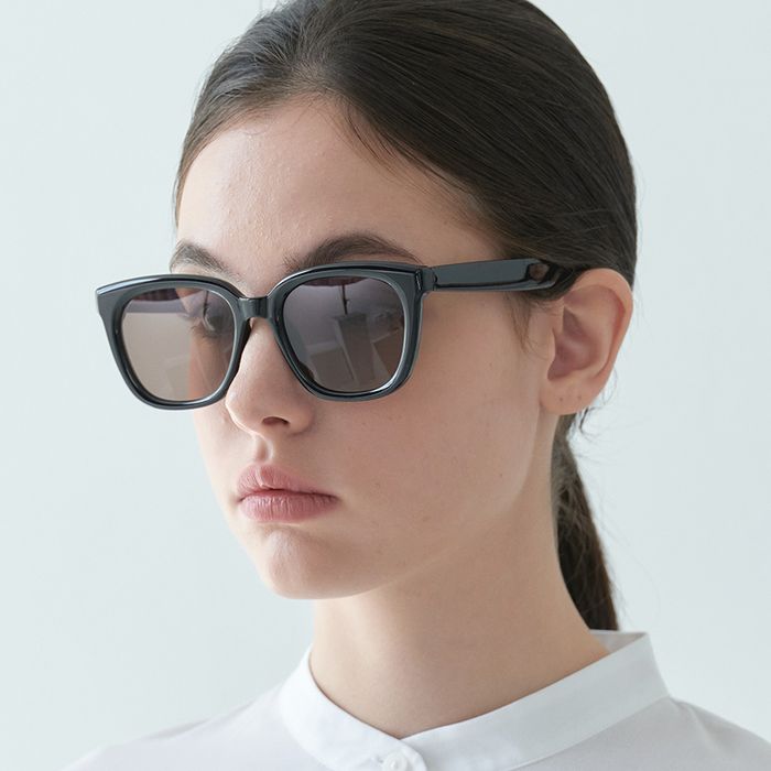 SUNGLASSES - ONE BRILLIANT