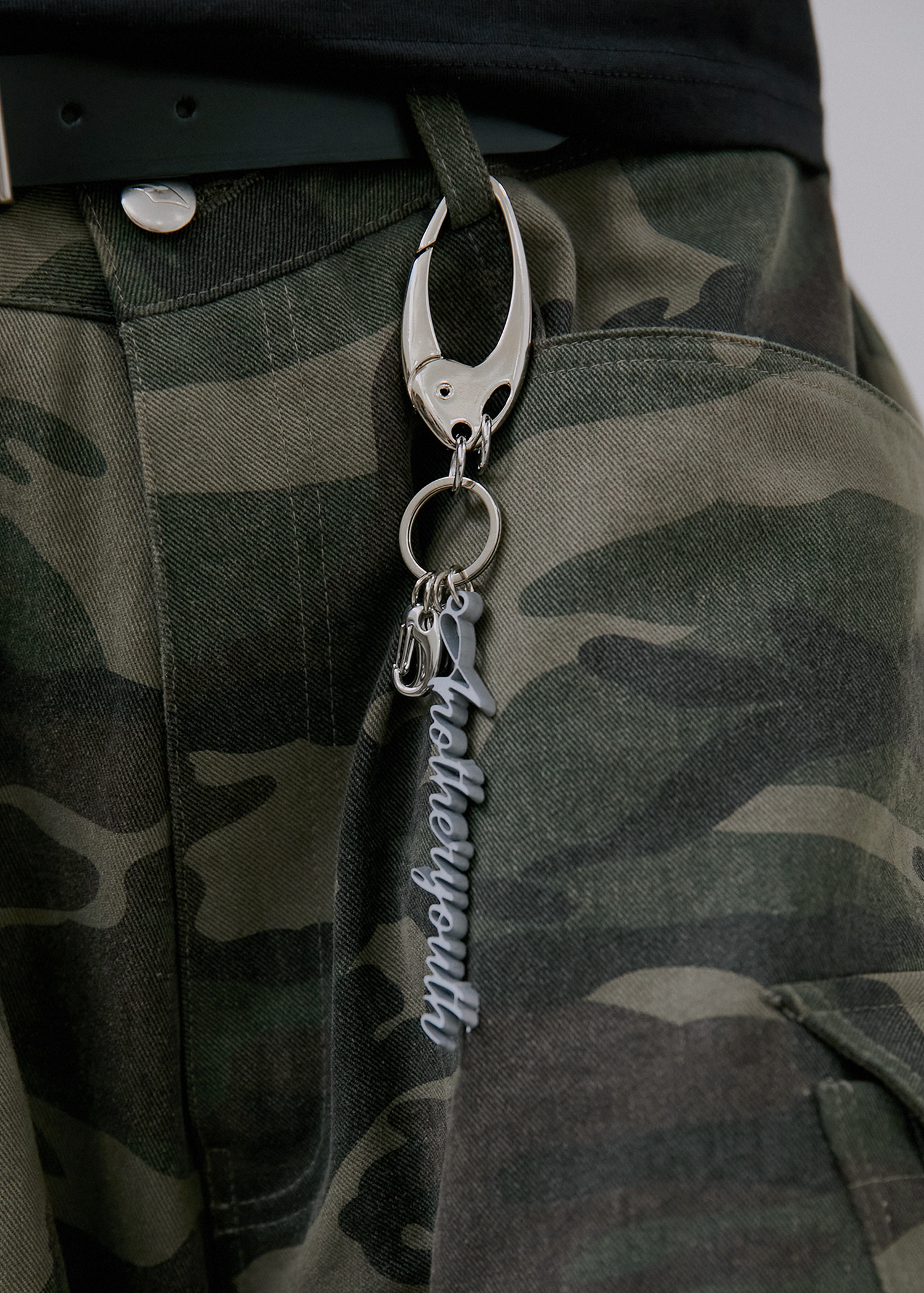 ☆韓国人気☆logo karabiner/ANOTHERYOUTH☆ ANOTHERYOUTH