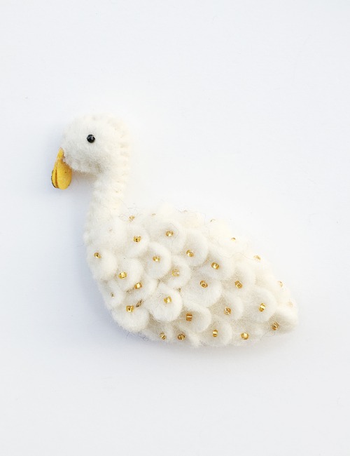 finger doll - swan