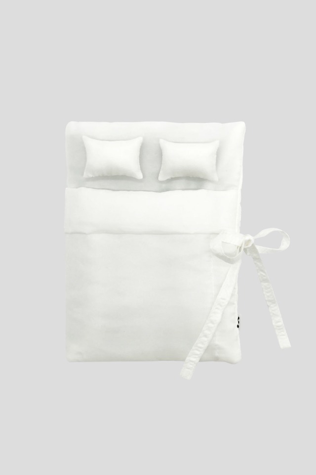 Puffy Bed Book (white)