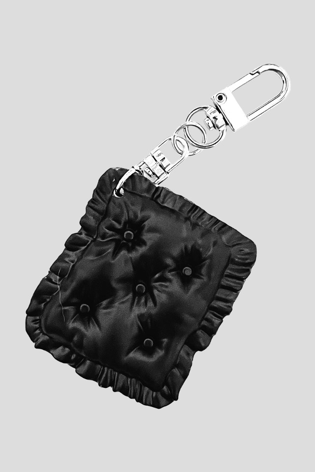 PILLOW KEYCHAIN ∎  BLACK