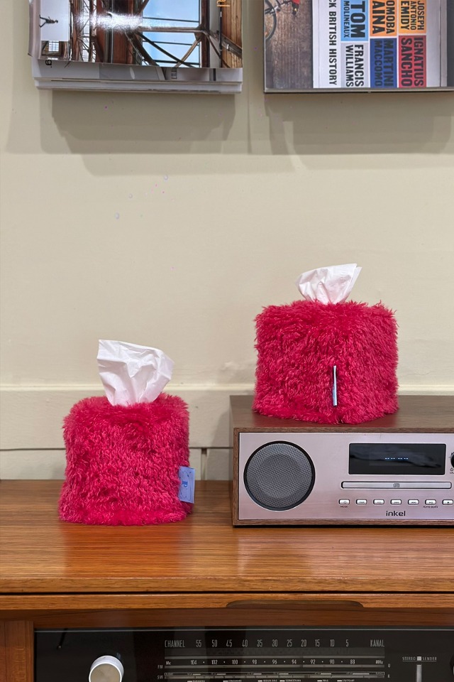 Fur-ppet Mini Tissue Case (Magenta)