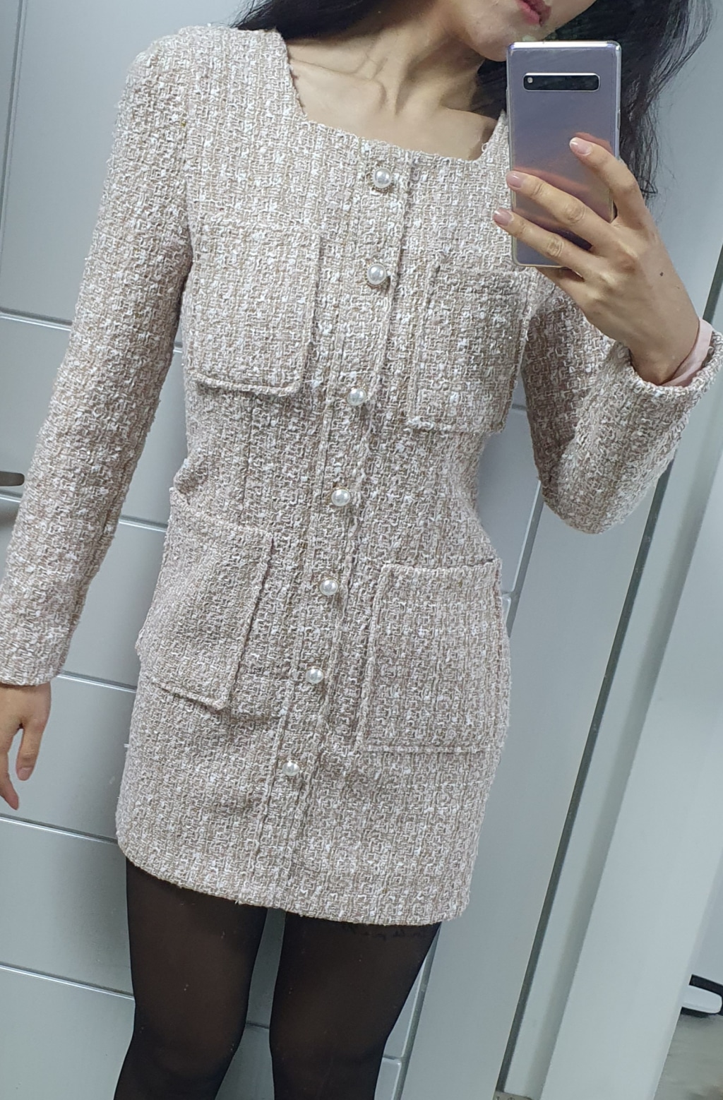 키 167 몸무게 54 바스트 75E 허리 24 힙 35 처음에 소라색 S사이즈 구매햇다가 골반이 Review - 블랙홀제이