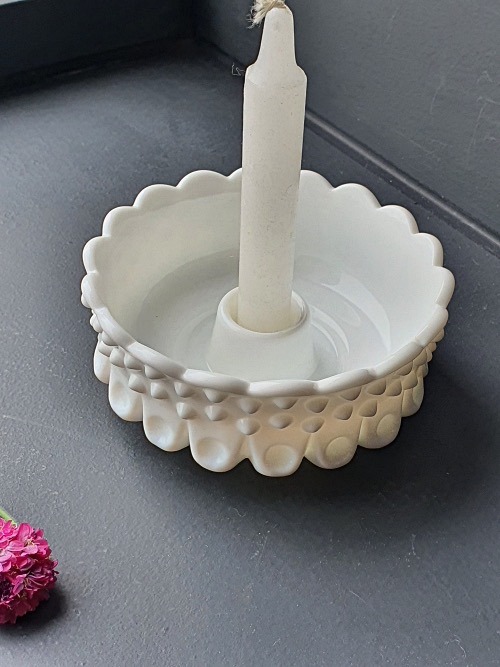 Vintage Milk Glass Dot Candle Holder - 꽃잎