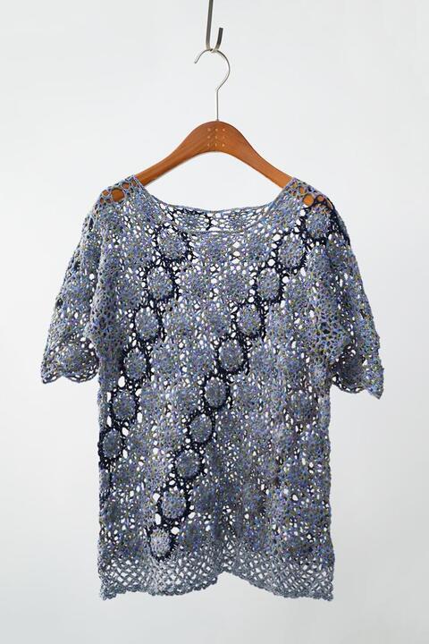 women&#039;s crochet top