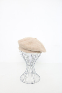 80&#039;s france made pure angora beret