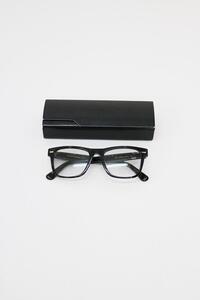 OLIVER PEOPLES