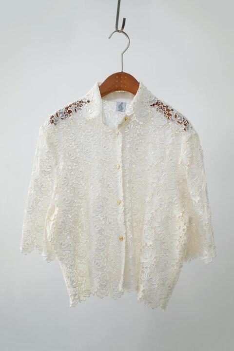 90&#039;s france made women lace shirts