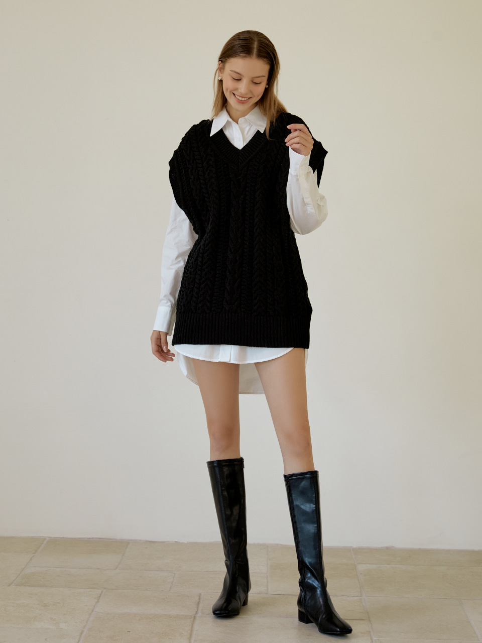 Laine Knit Vest (Black)