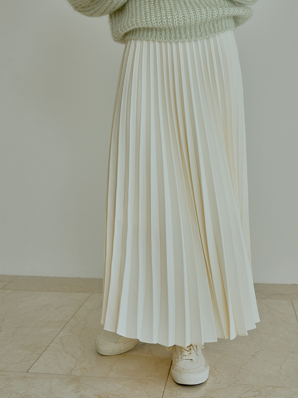 Cherish pleats long skirt (ivory)