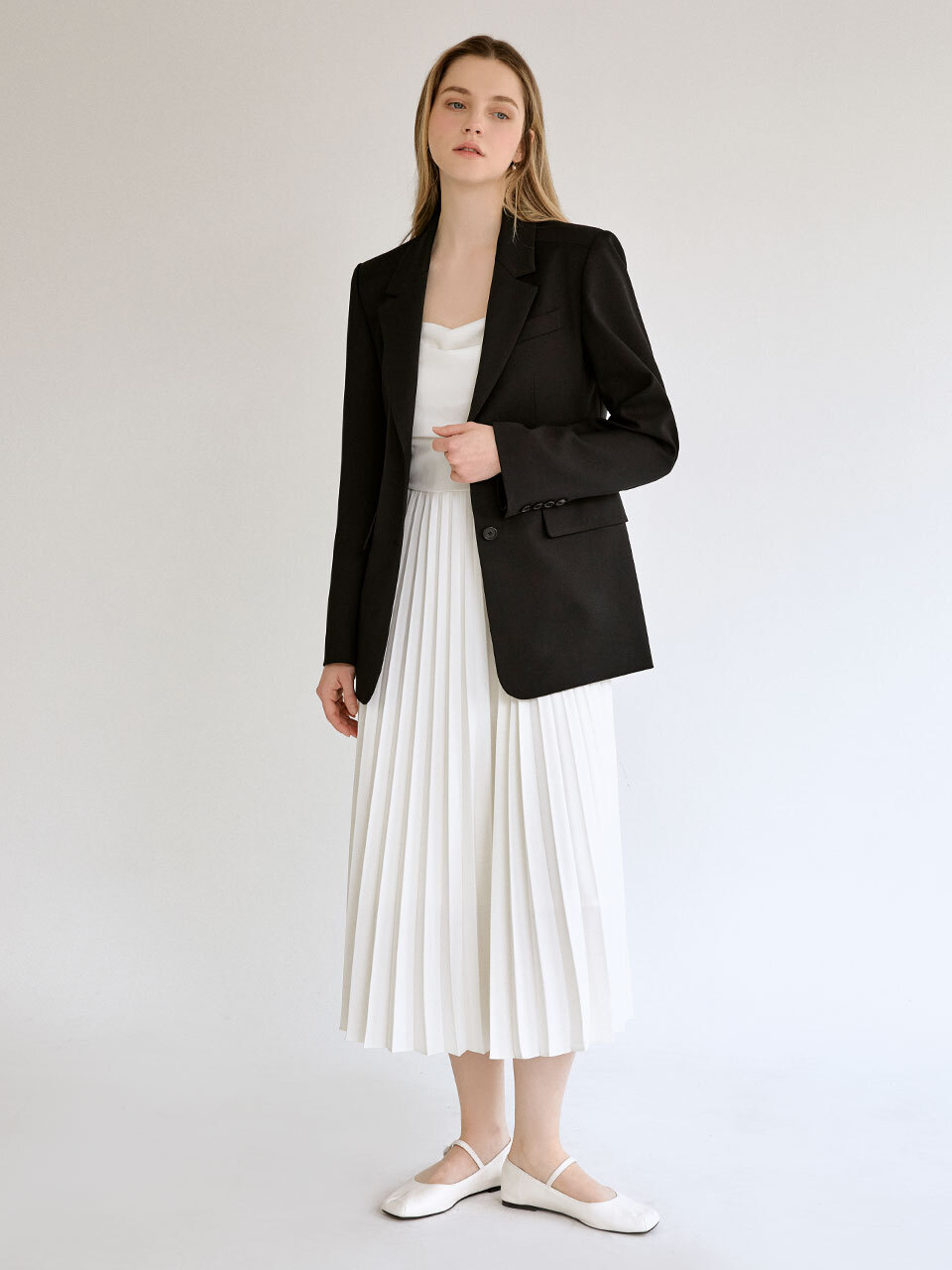 Modern slim-waist jacket (black)