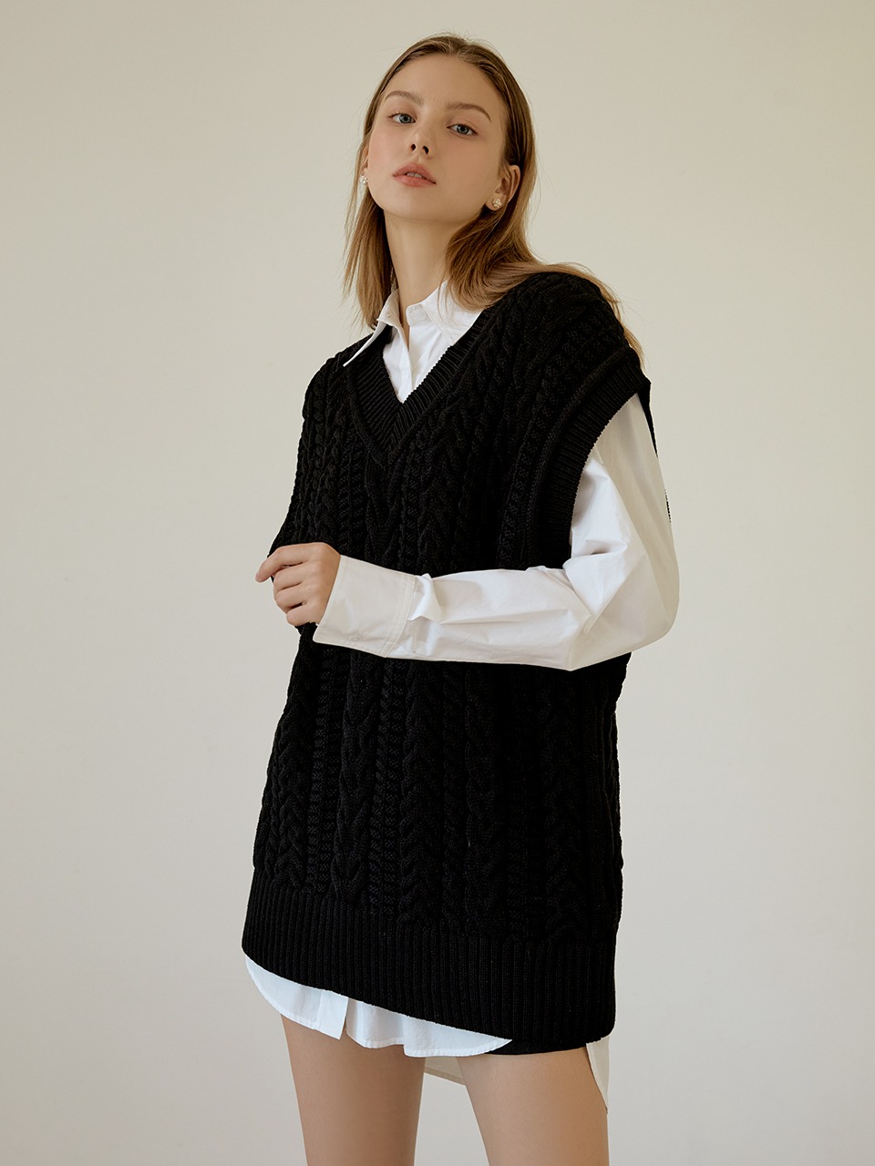 Laine Knit Vest (Black)