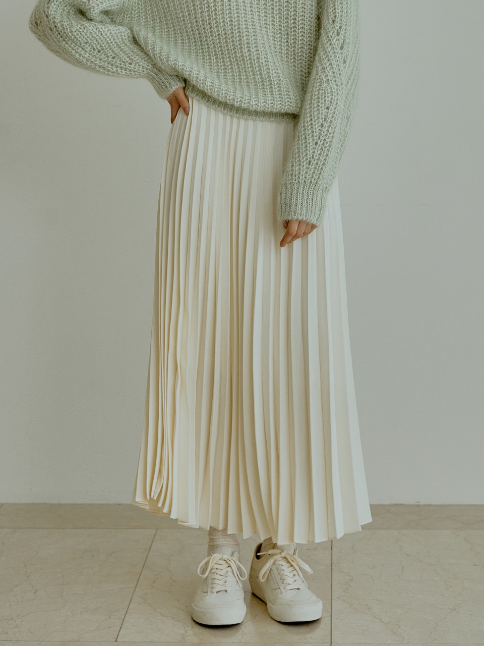 Cherish pleats long skirt (ivory)