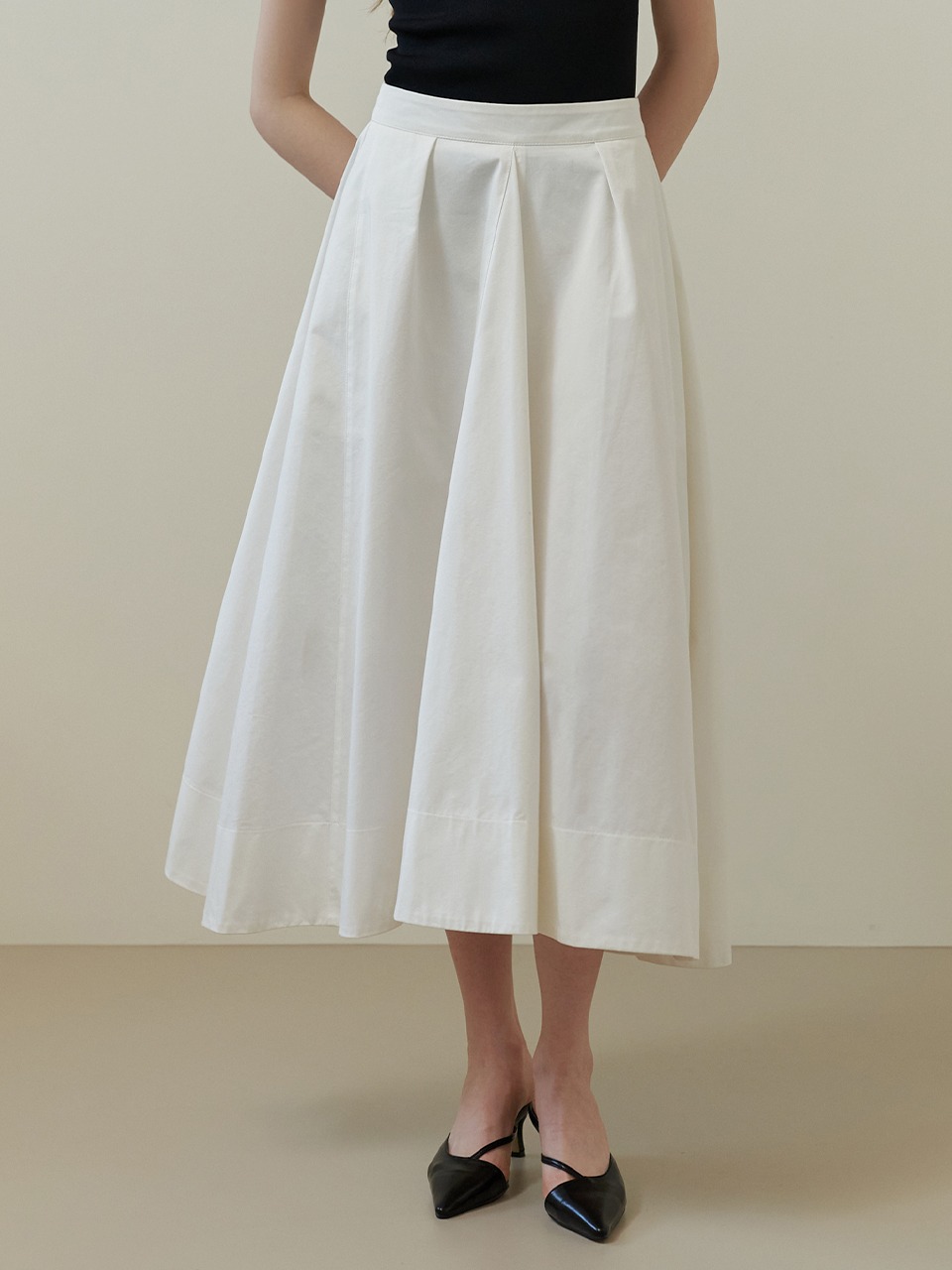 Wave flare skirt (ivory)