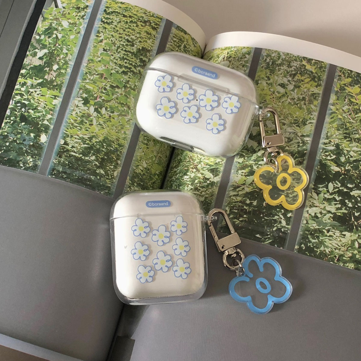 Blue flower air pods case (hard)