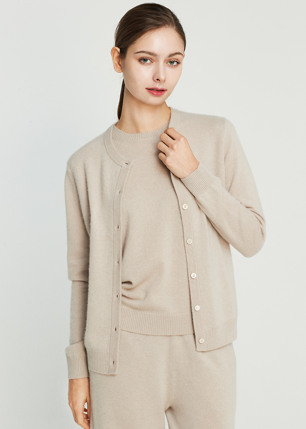 A LOGO round cardigan (Skin Beige)  20%