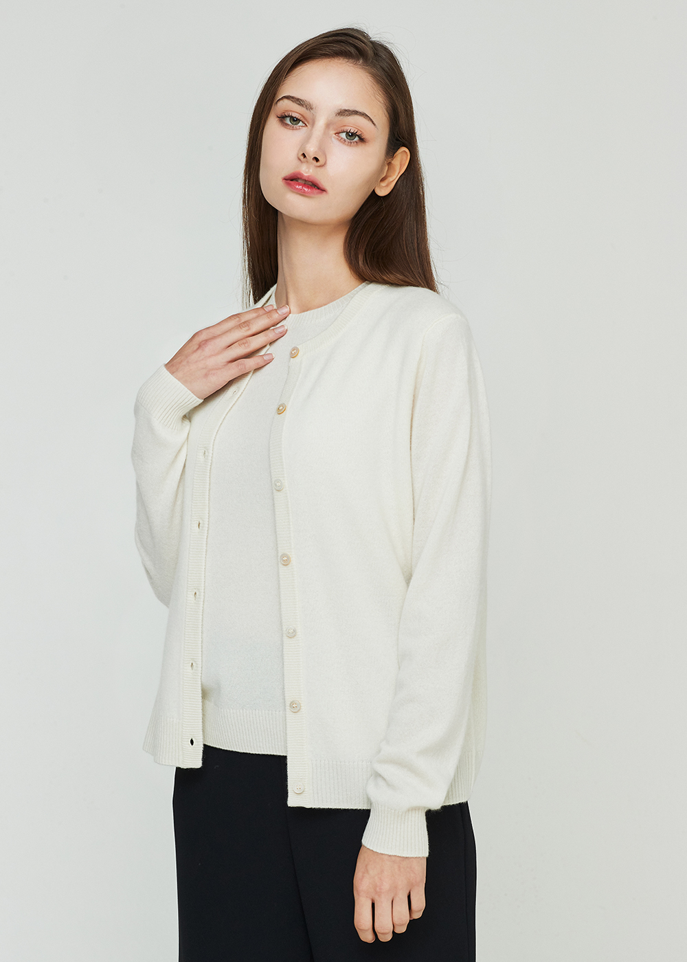 A LOGO round cardigan (ivory)  20%