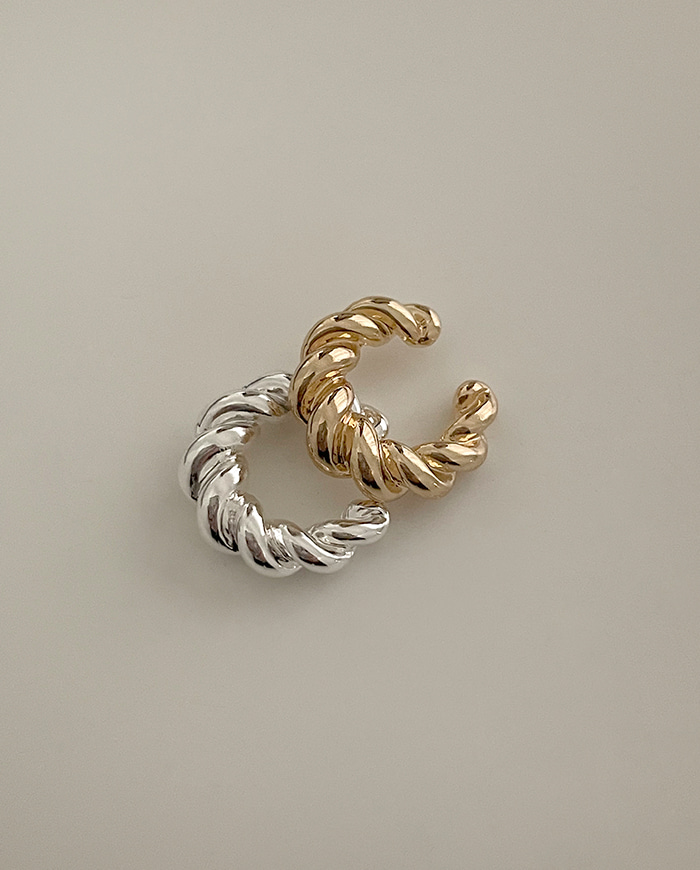 Bold twist earcuff E 33