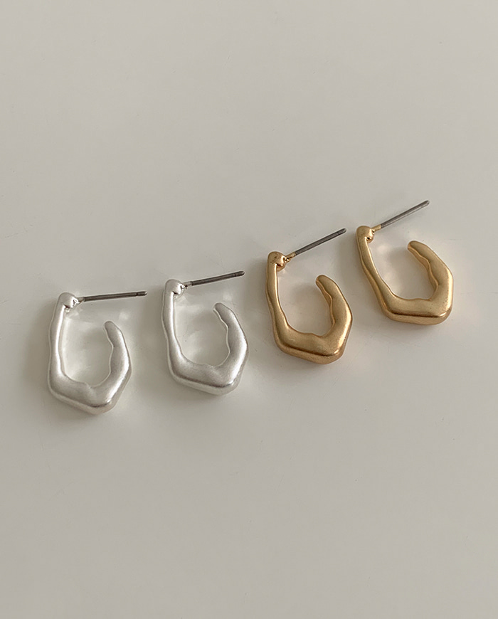 Yugak earrings E 31