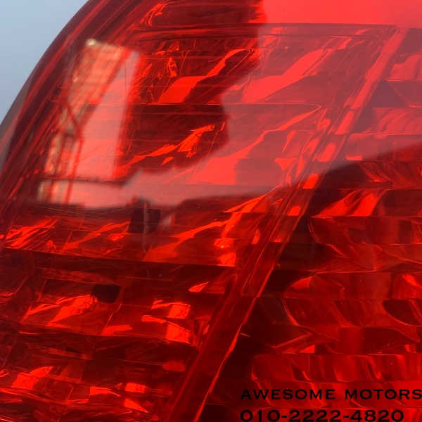 폭스바겐 페이톤 운전석 후미등 렌즈 밝은색 3d0945095d