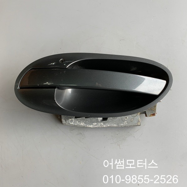 BMW 7시리즈 E65 E66 (02~08년) 운전석 뒤 외캐치 7159765