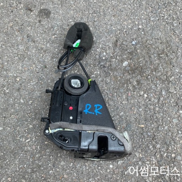 렉서스 GS450H 조수석 뒤 도어 록 엑츄에이터 RR 6905030491