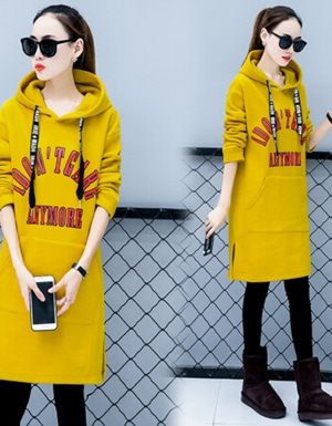 [해외] 벨벳 후드 스웨터와 긴 섹션 문자 프린팅 드레스
