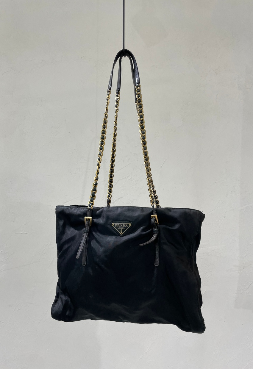 PRADA - Pocono Chain Shoulder Bag