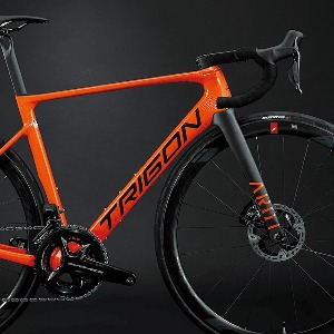 [예약 주문/ 런칭이벤트/ 20% 할인 적용되어 있음.] TRIGON AR01 // SPEED-ORANGE