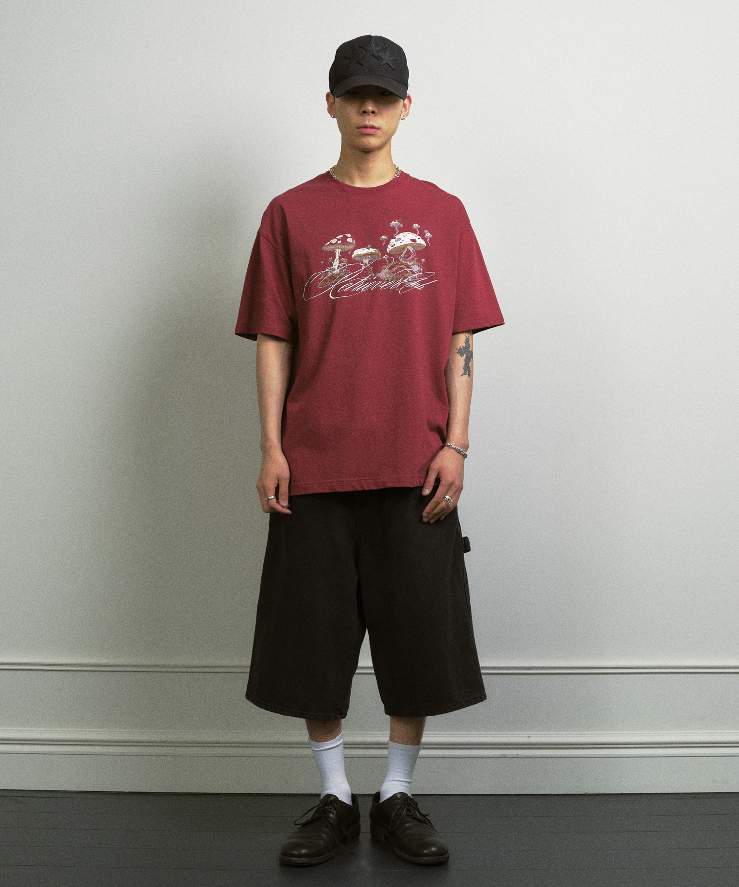 FLYING MUSHROOM TEE [BURGUNDY]