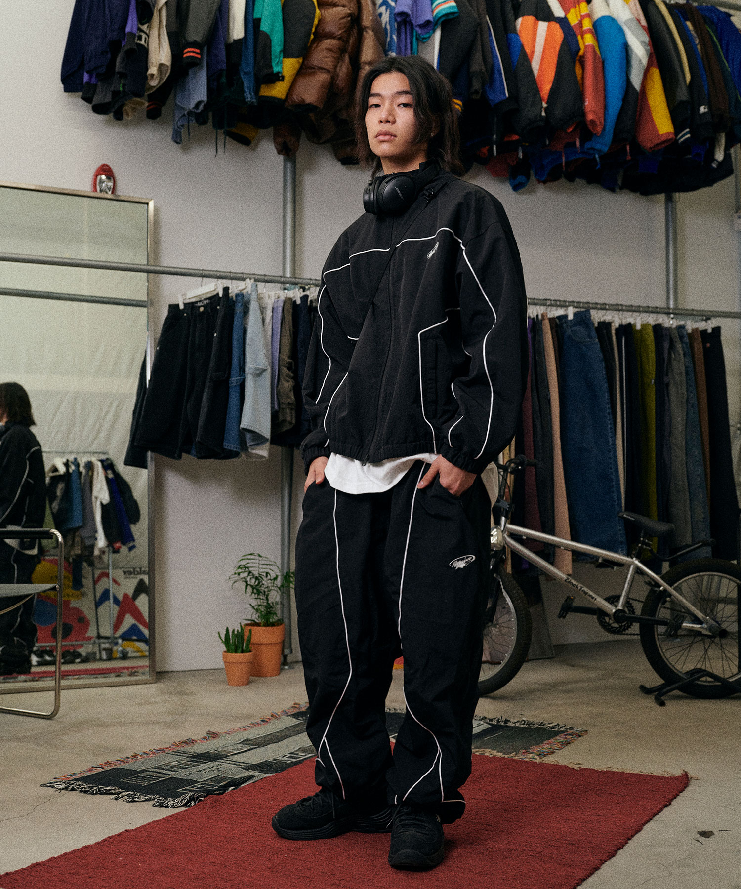 WHITE LINE NYLON JACKET [BLACK]