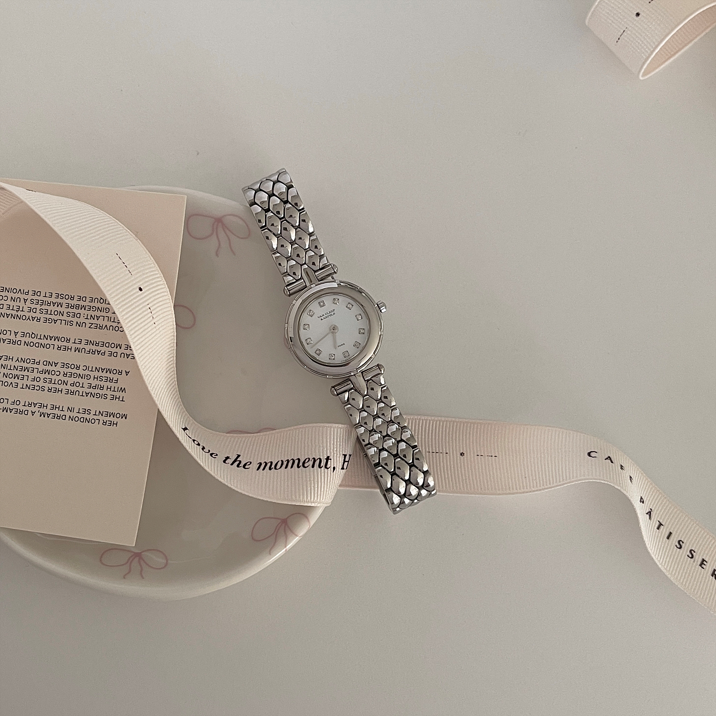 Van Cleef &amp; Arpels la collection 12p diamond watch