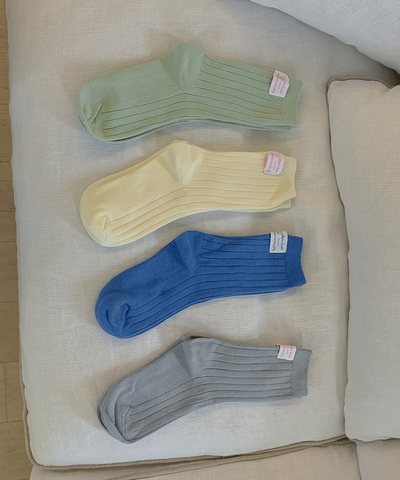 Uno Labeled Socks : [PRODUCT_SUMMARY_DESC]