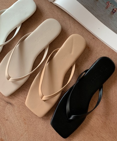 Square flip flops : [PRODUCT_SUMMARY_DESC]