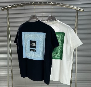 SUPREME X 노스페이스 콜라보 반팔티셔츠
