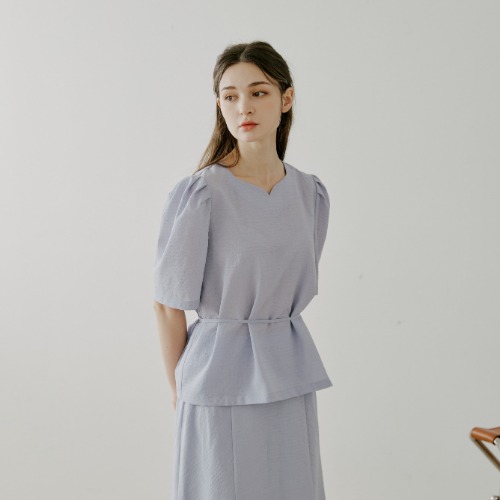 벨르마 22SS sweet heartneck blouse(blue)