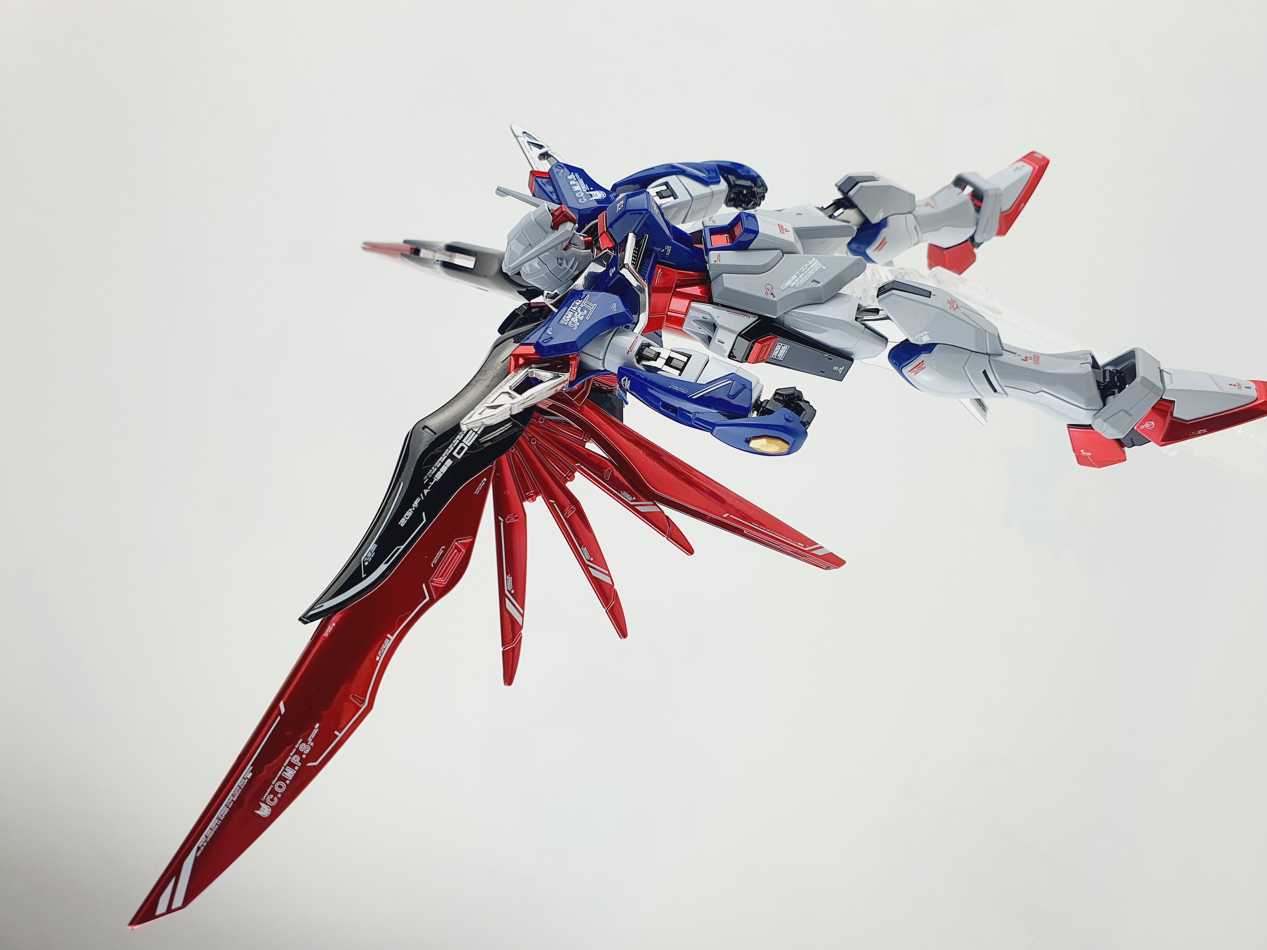 HG デルタザイン HG 1/144 デルタザイン銀灰の幻影Delta Zayin – 榮興玩具