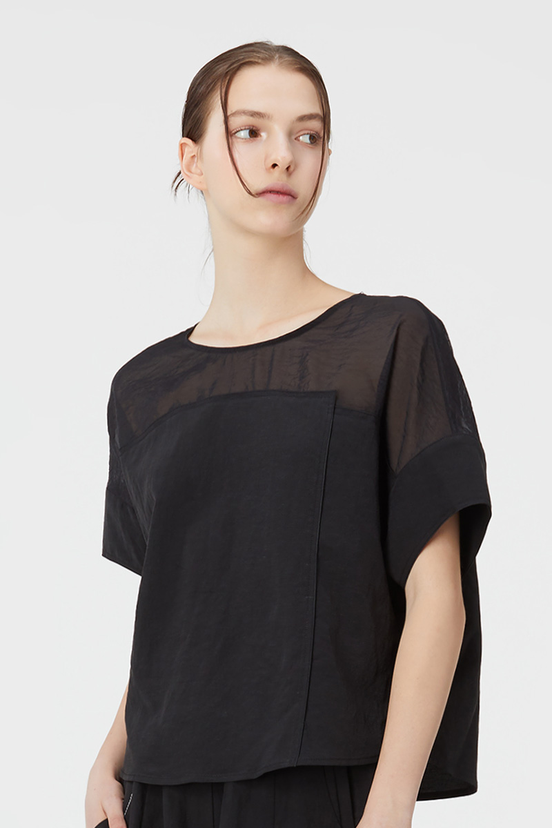 BACK BUTTON BLOCK BLOUSE BLACK