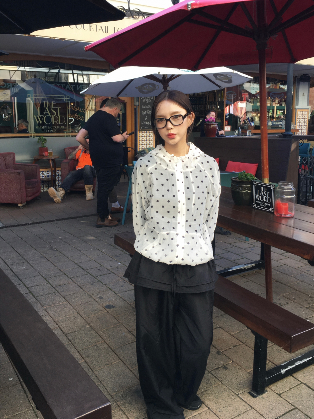 블라우스 모델 착용 이미지-S2L24