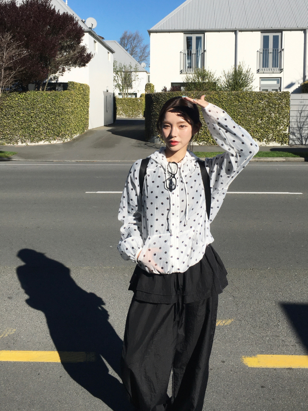 블라우스 모델 착용 이미지-S2L14