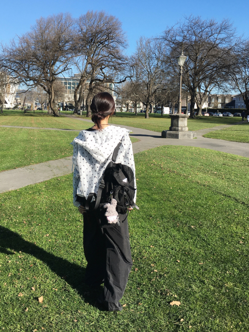 블라우스 모델 착용 이미지-S2L12