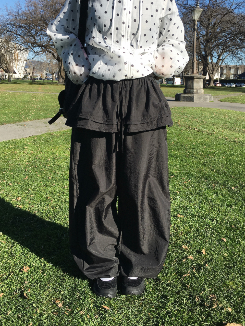 블라우스 모델 착용 이미지-S2L9