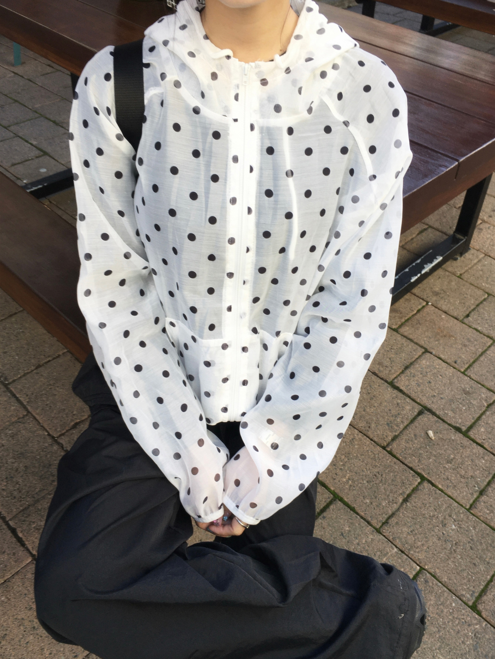 블라우스 모델 착용 이미지-S2L21