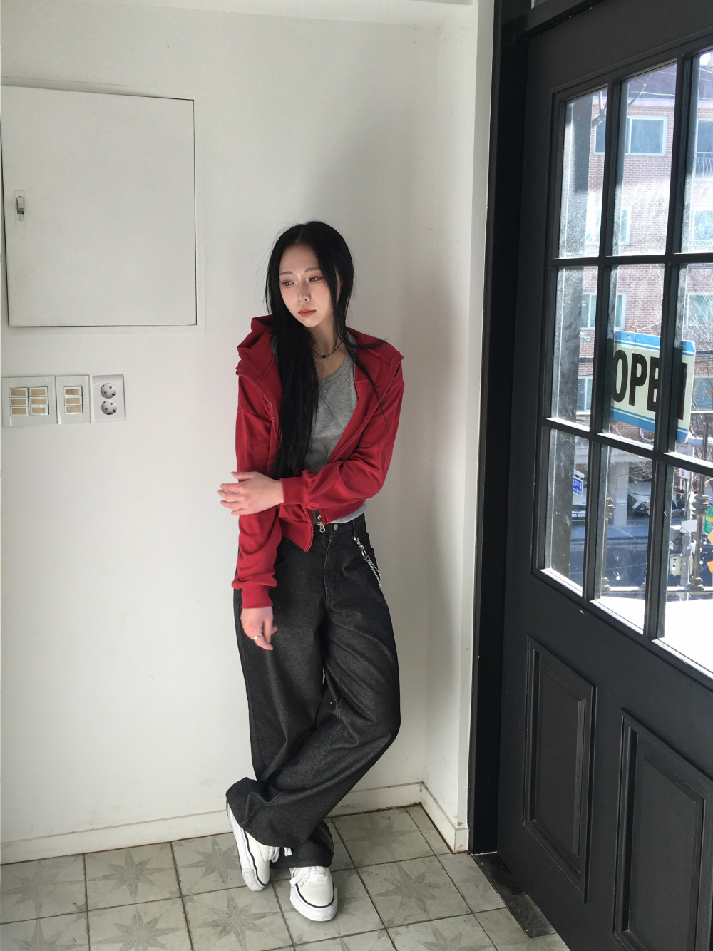 바지 모델 착용 이미지-S2L4