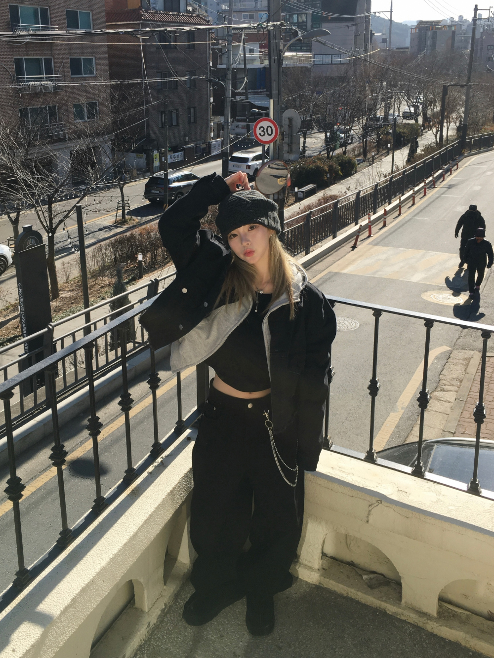 재킷 모델 착용 이미지-S2L22