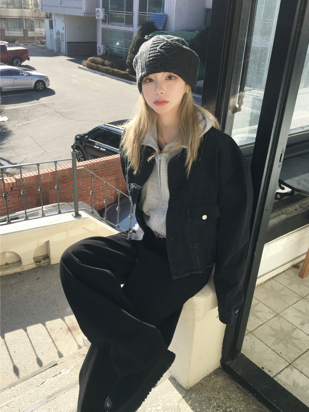 재킷 모델 착용 이미지-S2L6