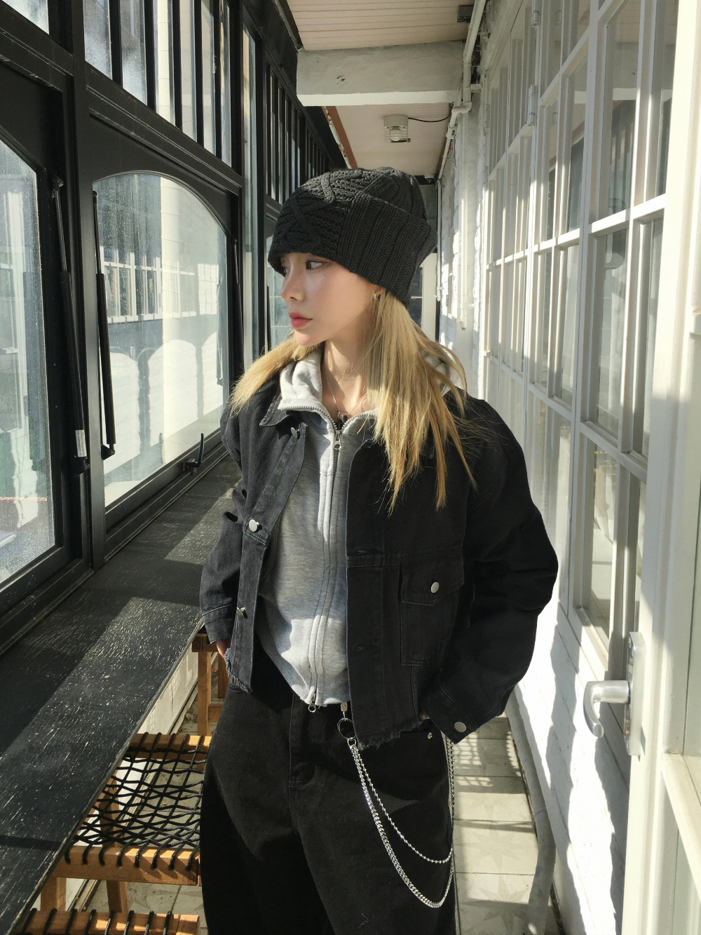 재킷 모델 착용 이미지-S2L9