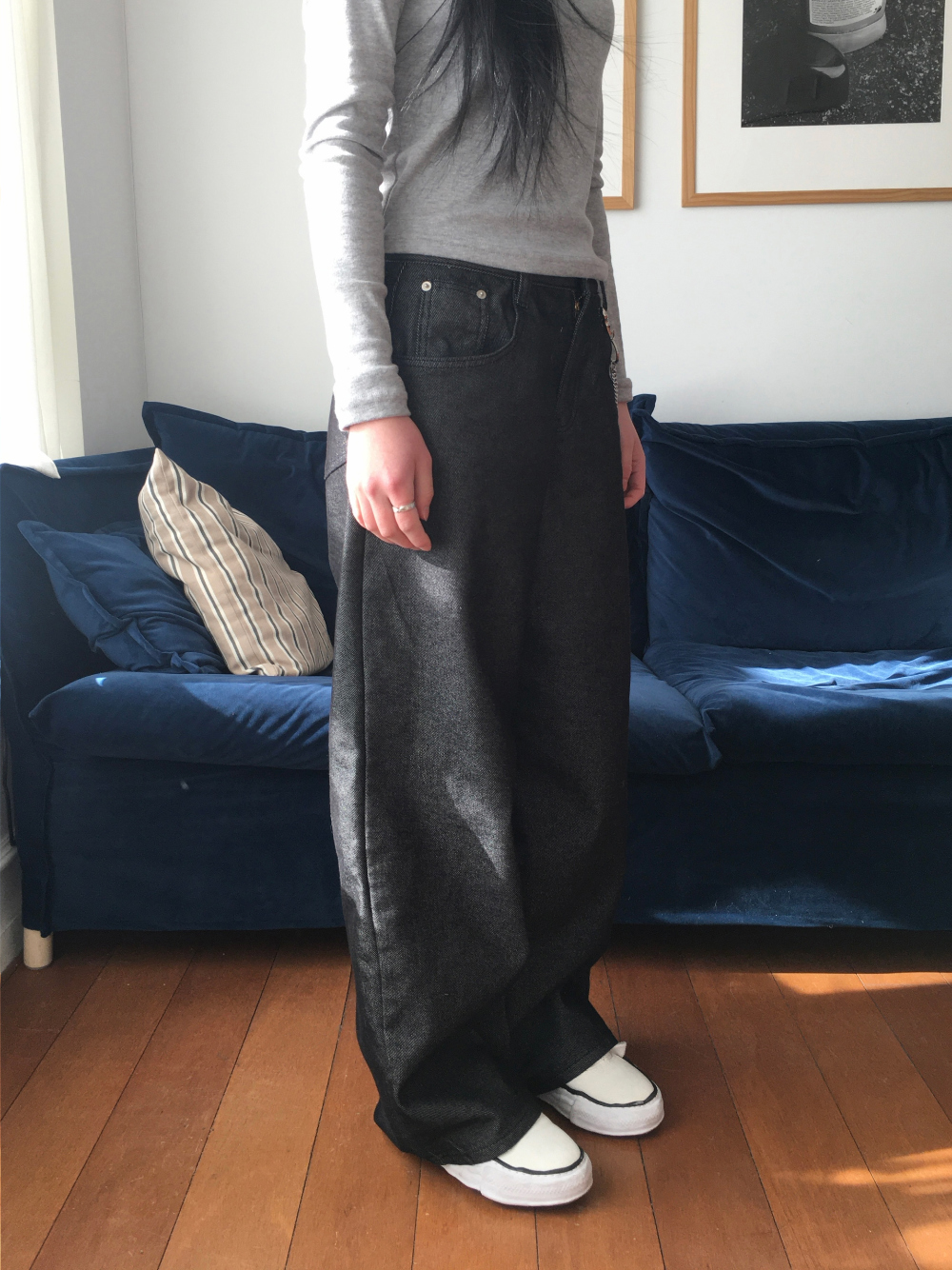 바지 모델 착용 이미지-S2L23